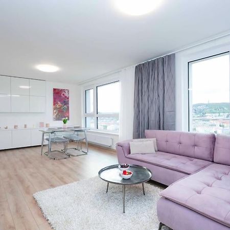 Danubius One - Spacious Apartment W Free Parking Bratislava Extérieur photo