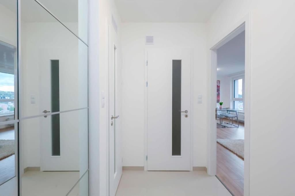 Danubius One - Spacious Apartment W Free Parking Bratislava Extérieur photo